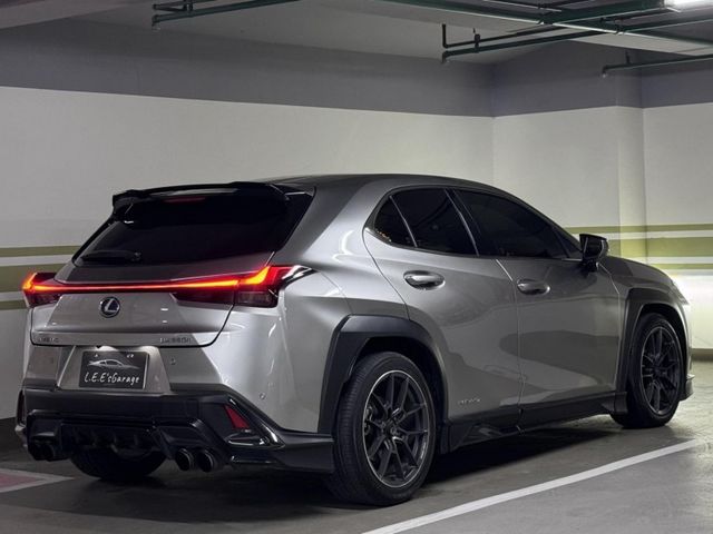 Lexus  UX250h  第4張相片