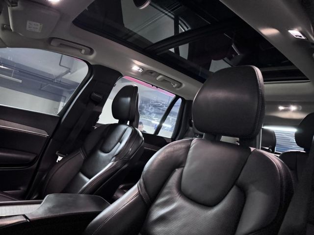 Volvo  XC90  第2張相片