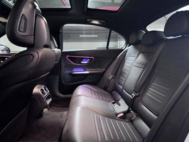 Mercedes-Benz/賓士   C-CLASS  C300  第5張相片