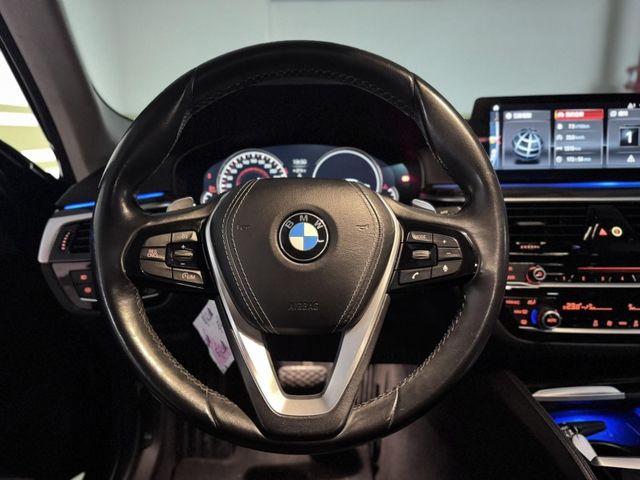 BMW/ 寶馬  5 SERIES  520d G30 520D 柴油   第4張相片