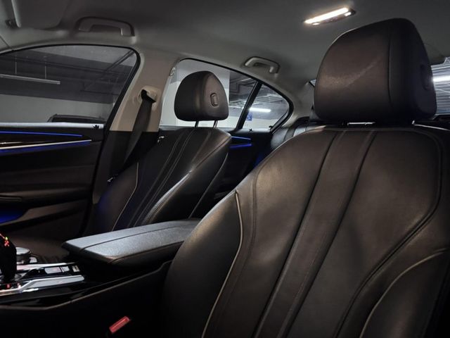 BMW/ 寶馬  5 SERIES  520d G30 520D 柴油   第5張相片