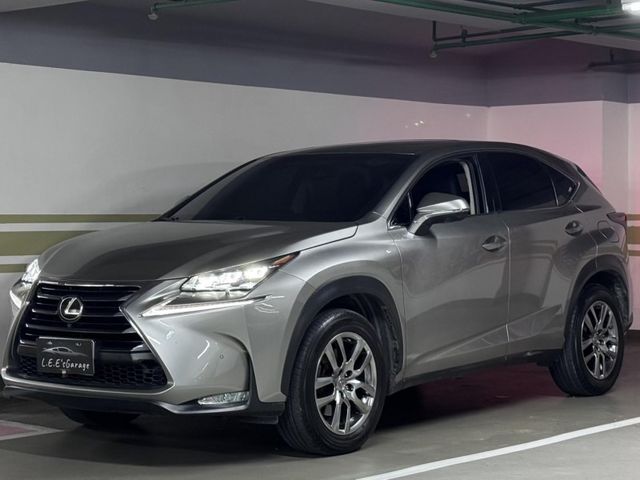 Lexus  NX NX200T 頂  第1張相片