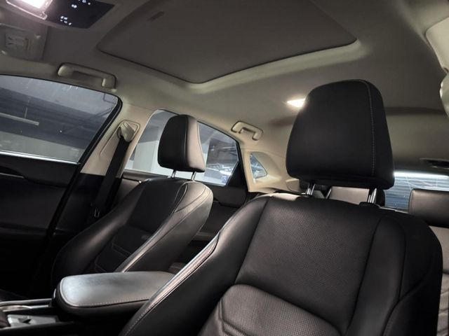 Lexus  NX NX200T 頂  第2張相片