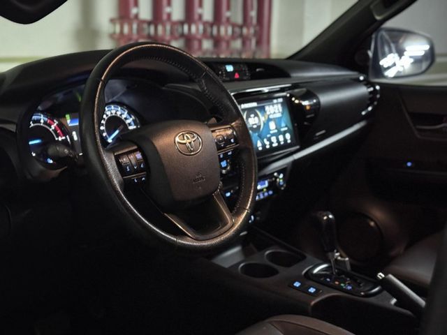 Toyota  HILUX 海力士 HILUX 2.8   第2張相片