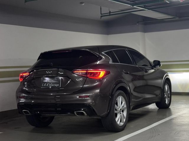 Infiniti  Q30 Q30 1.6風  第2張相片