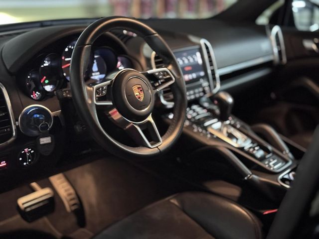 PORSCHE  Cayenne 凱安 柴油凱彥 CAYENNE DIES  第3張相片