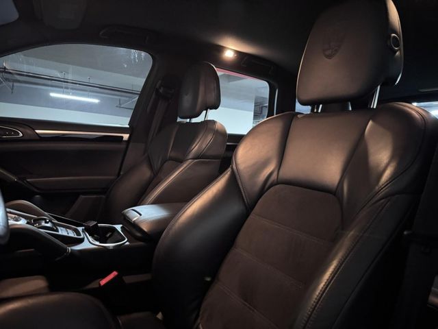 PORSCHE  Cayenne 凱安 柴油凱彥 CAYENNE DIES  第4張相片