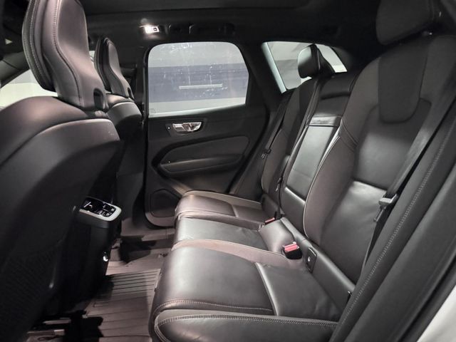 Volvo  XC60 2020 XC60 B5 R版 配  第5張相片