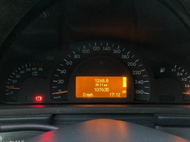 Mercedes-Benz/賓士   C-CLASS  C240  第8張相片
