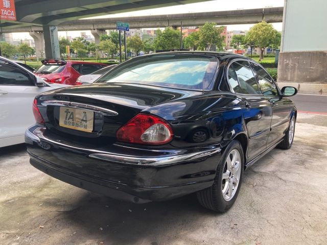 Jaguar  X-Type  第4張相片