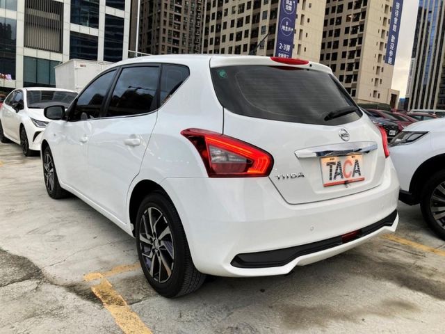 Nissan  Tiida  第4張相片