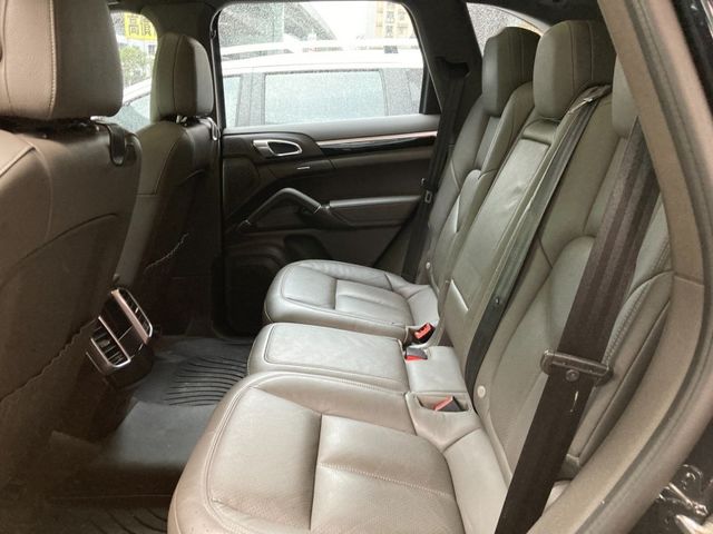 PORSCHE  Cayenne 凱安  第5張相片