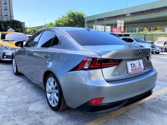 Lexus  IS  第3張相片