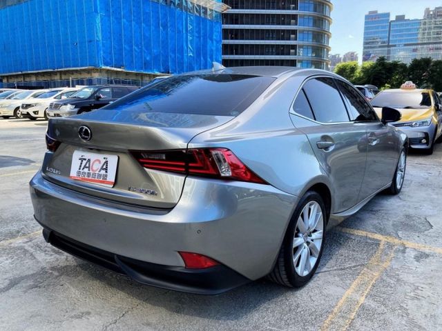 Lexus  IS  第4張相片