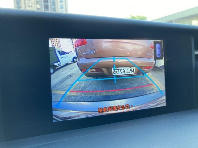 Lexus  IS  第10張相片