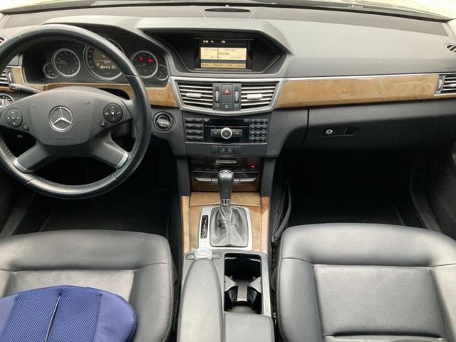 Mercedes-Benz/賓士   E-CLASS  E200  第8張相片