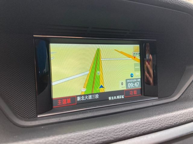 Mercedes-Benz/賓士   E-CLASS  E200  第11張相片