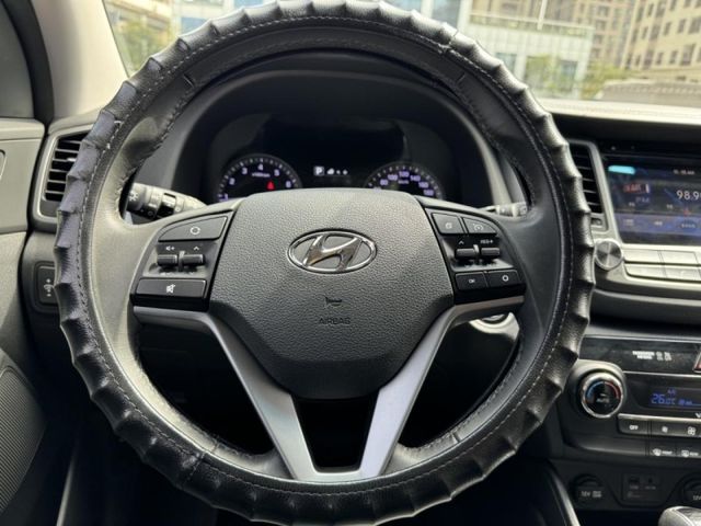 Hyundai  Tucson  第10張相片