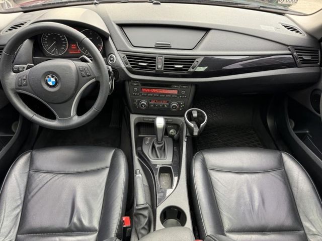 BMW/ 寶馬  X1 SERIES  X1 sDrive20d 總代理 X1 實車在店 黑色休旅車 雙前電動  第8張相片