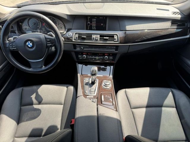 BMW/ 寶馬  5 SERIES  520d  第7張相片