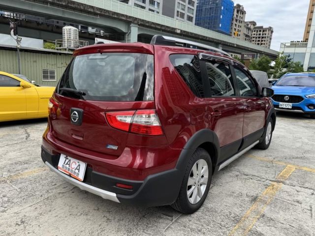 Nissan  Livina  第5張相片