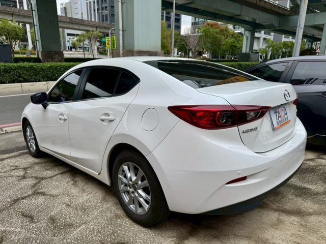Mazda  Mazda3  第5張相片