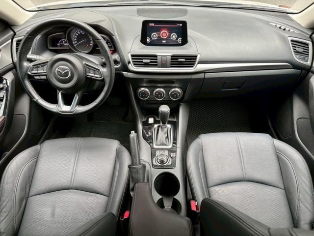 Mazda  Mazda3  第8張相片