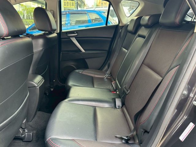 Mazda  Mazda3  第7張相片