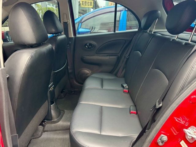 Nissan  March  第7張相片