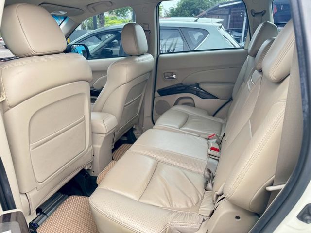 Mitsubishi  Outlander  第7張相片