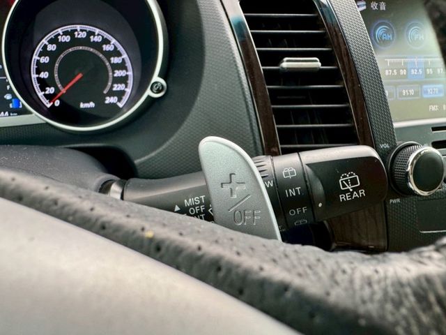 Mitsubishi  Outlander  第11張相片