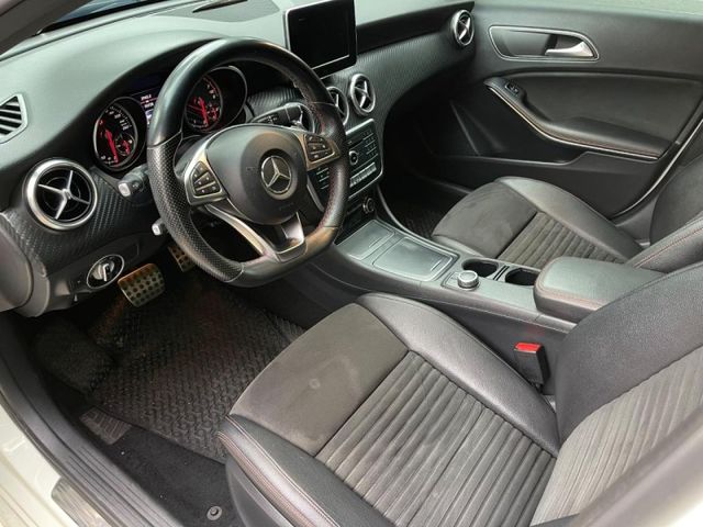 Mercedes-Benz/賓士   A-CLASS  A180 M-Benz A-Class 2016款 AMG A180 Line   第3張相片