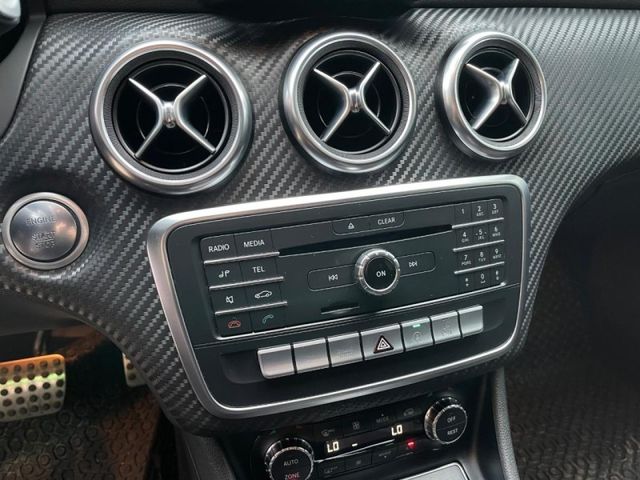 Mercedes-Benz/賓士   A-CLASS  A180 M-Benz A-Class 2016款 AMG A180 Line   第5張相片