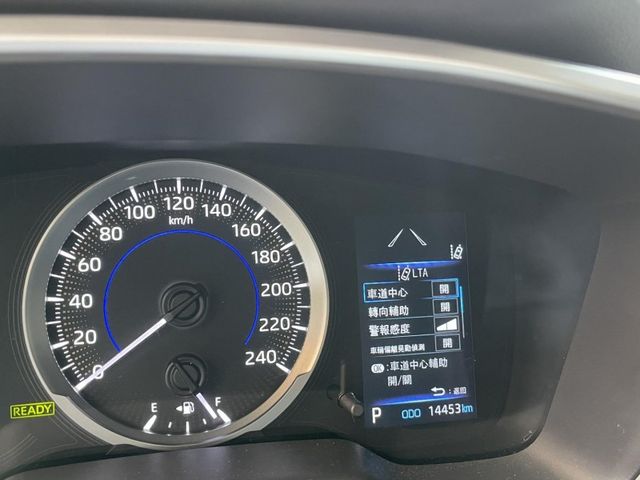 Toyota  Altis  第5張相片