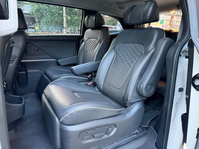 Hyundai  Custin  第3張相片