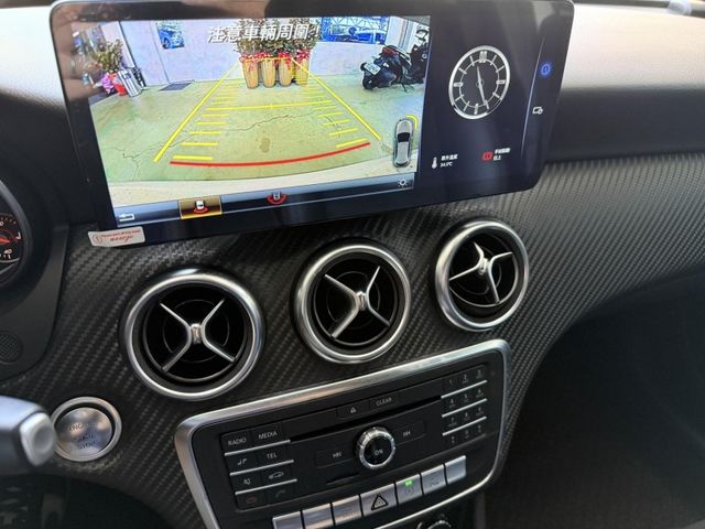 Mercedes-Benz/賓士   A-CLASS  A180  第11張相片