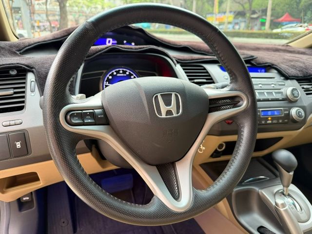 Honda  Civic  第8張相片