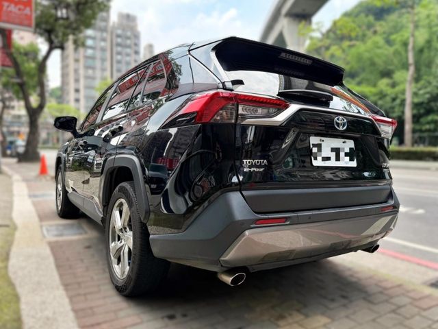 Toyota  RAV4  第4張相片