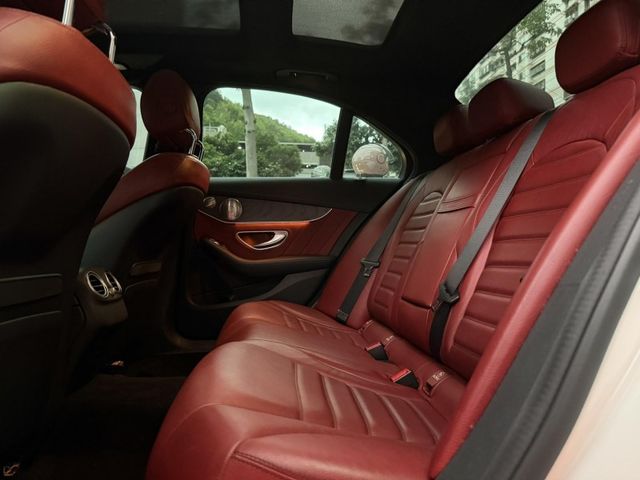 Mercedes-Benz/賓士   C-CLASS  C300 M-Benz C-Class Sedan 2017款 C300 AMG   第13張相片