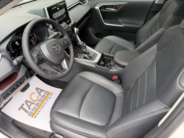 Toyota  RAV4 Toyota RAV4 2021款 2.0旗艦   第16張相片