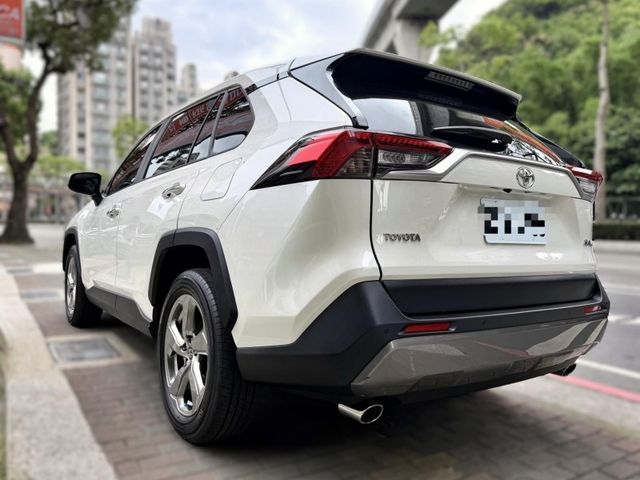 Toyota  RAV4 Toyota RAV4 2021款 2.0旗艦   第18張相片