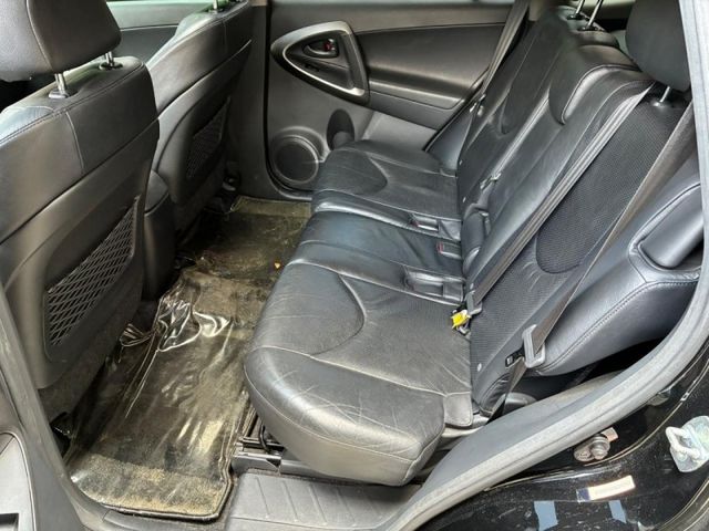 Toyota  RAV4  第5張相片