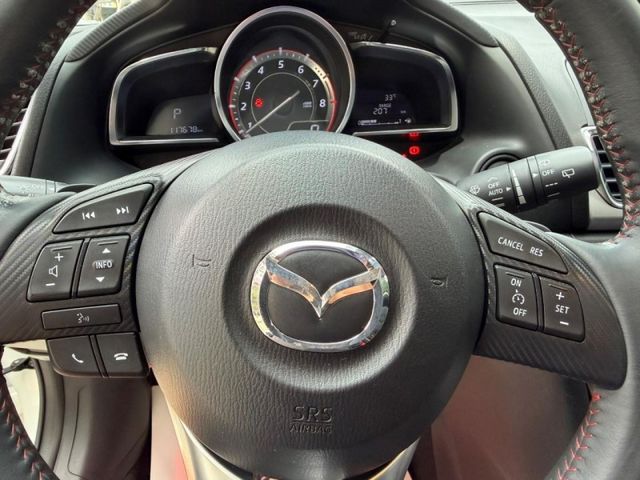 Mazda  Mazda3 Mazda 3 5D 2015款 2.0頂級型   第3張相片