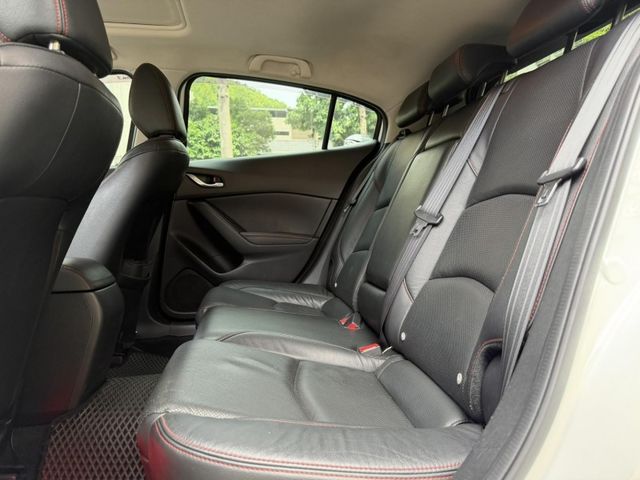 Mazda  Mazda3 Mazda 3 5D 2015款 2.0頂級型   第9張相片