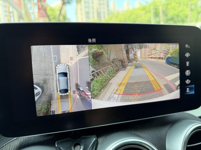 Mercedes-Benz/賓士   GLC-CLASS  GLC200 Coupe  第3張相片