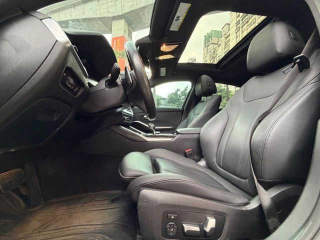 BMW/ 寶馬  3 SERIES  330i M Sport  第8張相片