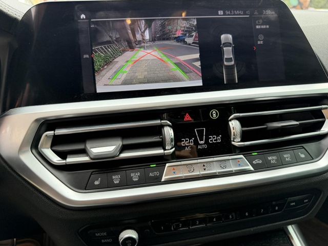 BMW/ 寶馬  3 SERIES  330i M Sport  第10張相片