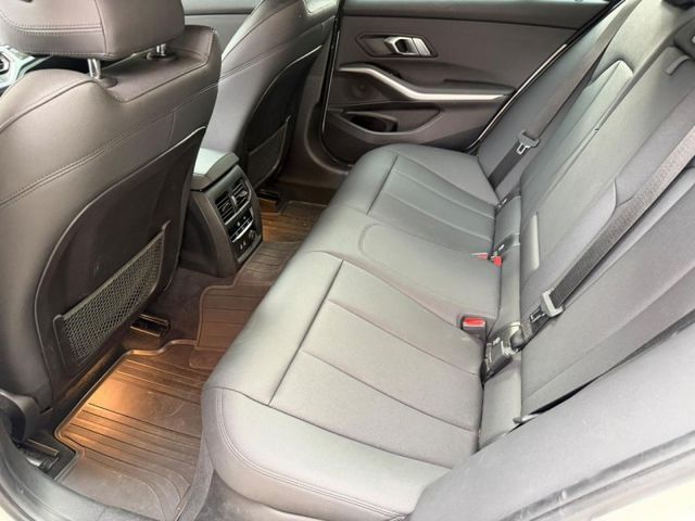 BMW/ 寶馬  3 SERIES  330i M Sport  第14張相片