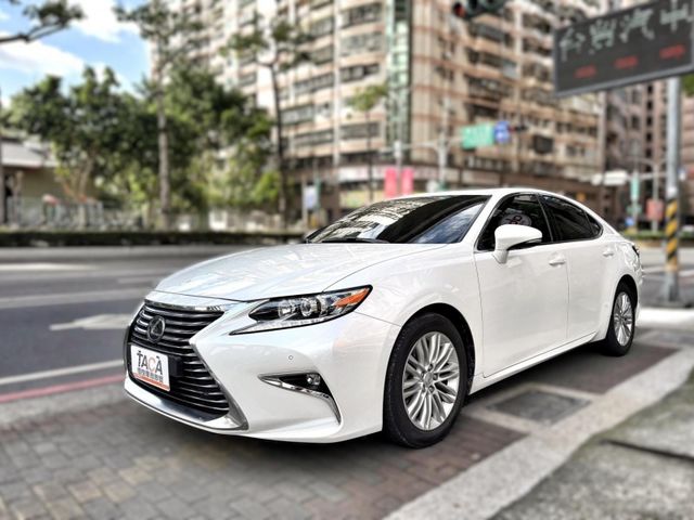 Lexus  ES200 Lexus ES 2016款 200 豪華版   第1張相片