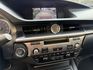 Lexus  ES200 Lexus ES 2016款 200 豪華版   第10張縮圖